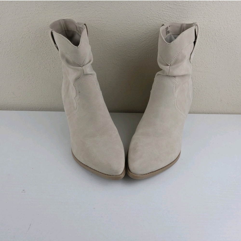Time And Tru Western Slouch Boots Women Sz 9 Beige/Tan Slip On Booties Cowgirl - Picture 3 of 10